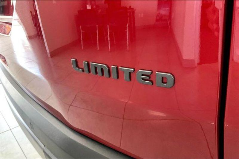 New 2026 Jeep Cherokee Limited 4x4Image 13