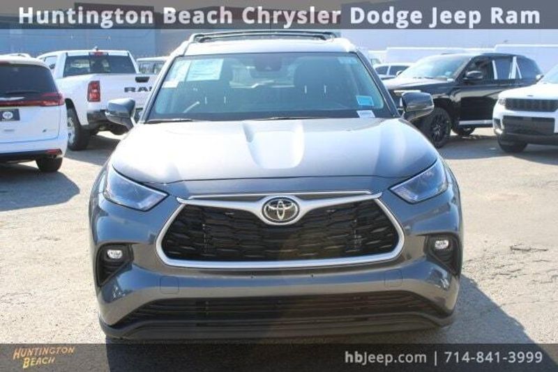 2024 Toyota Highlander XLEImage 2