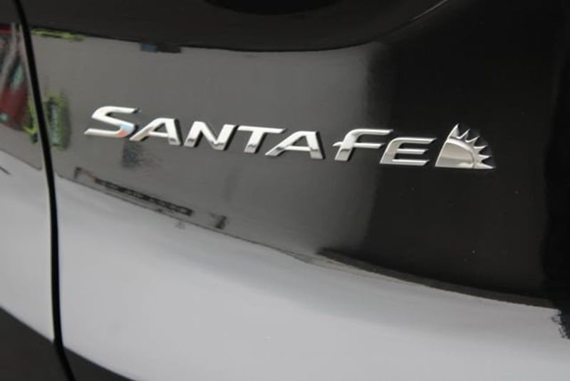 2021 Hyundai Santa Fe SEImage 7