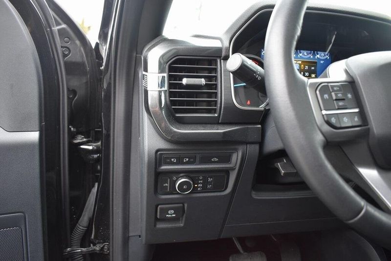 2022 Ford F-150 XLTImage 19