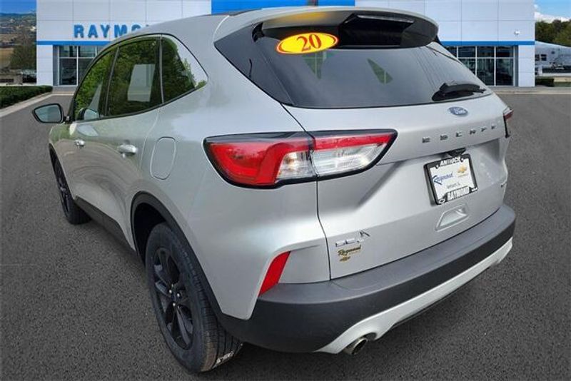 2020 Ford Escape SEImage 6