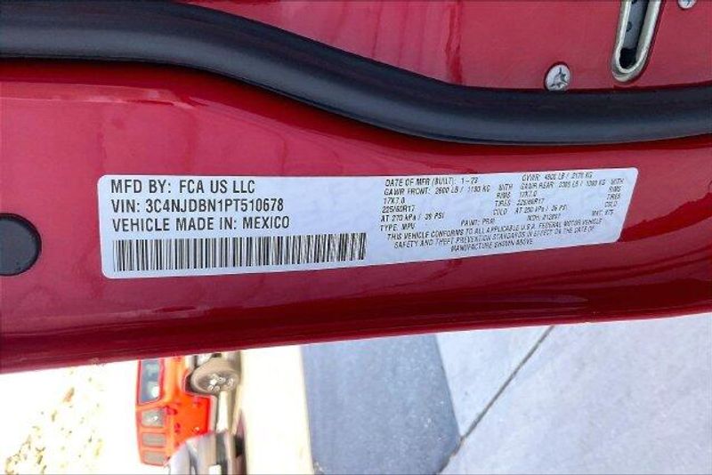 Used 2023 Jeep Compass LatitudeImage 33