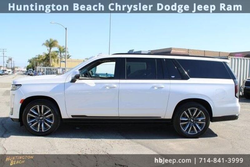 2021 Cadillac Escalade ESV Sport PlatinumImage 7