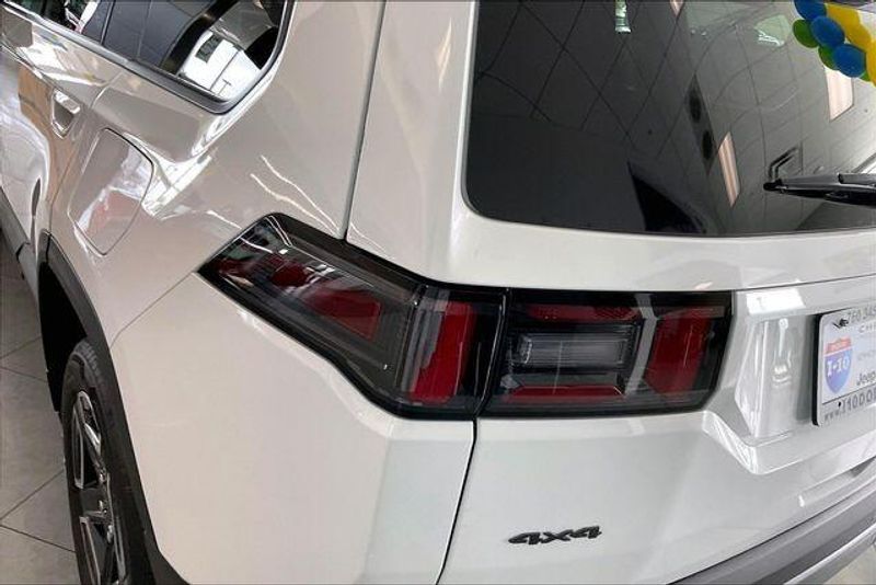 New 2026 Jeep Cherokee Limited 4x4Image 12