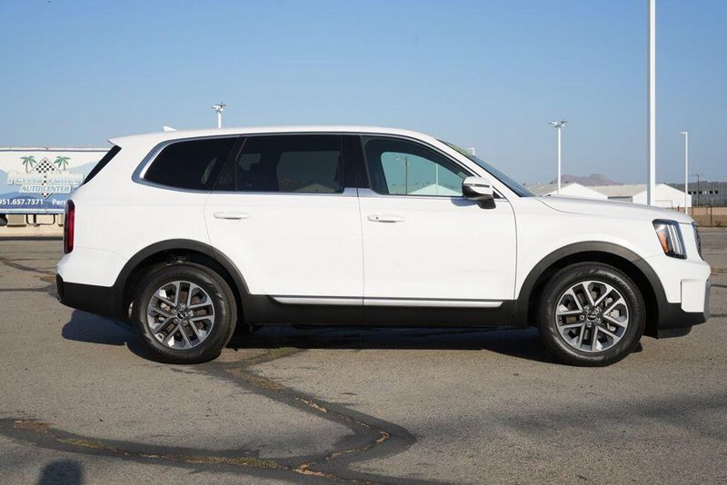 Used 2024 Kia Telluride LXImage 8