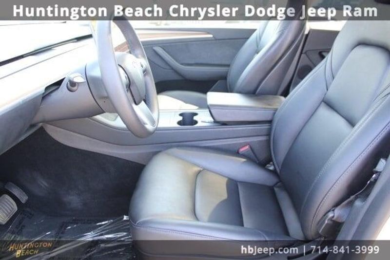 2023 Tesla Model Y Long RangeImage 29