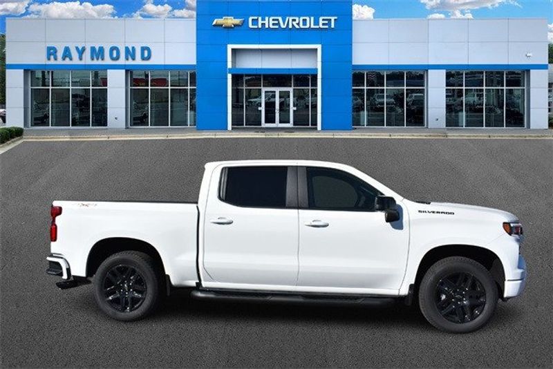 2024 Chevrolet Silverado 1500 RSTImage 2