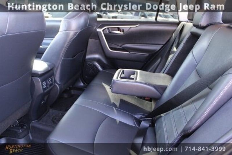 2023 Toyota RAV4 XLE PremiumImage 34