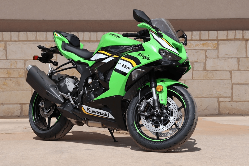 2025 KAWASAKI NINJA ZX6R KRT EDITION LIME GREEN AND EBONY AND PEARL BLIZZARD WHITE 