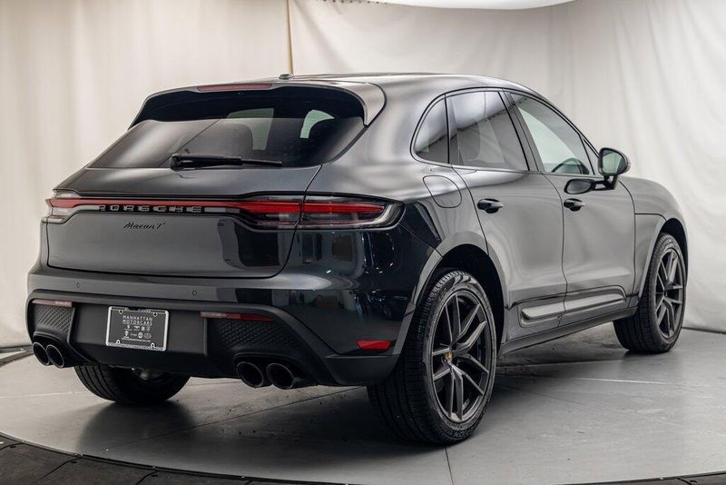 2023 Porsche Macan TImage 5