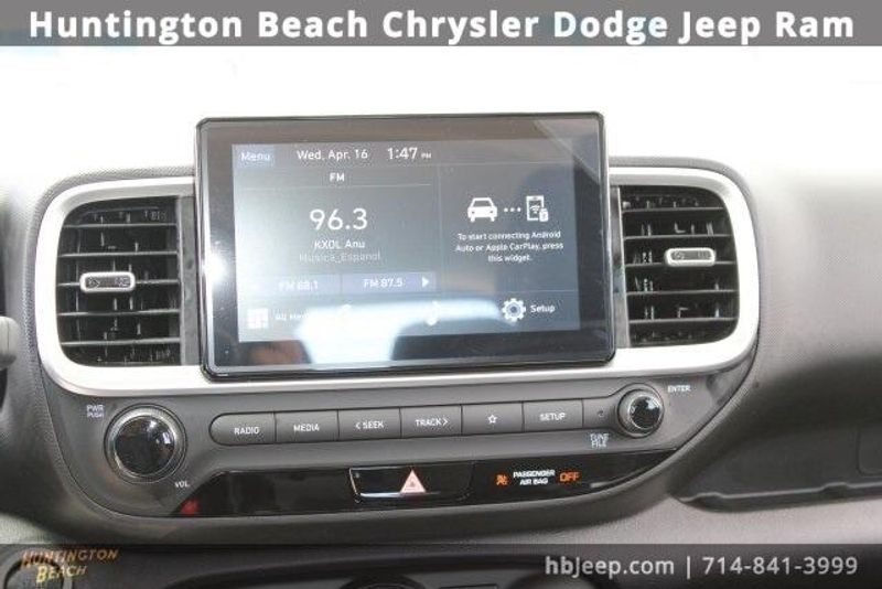 2025 Hyundai Venue SELImage 14