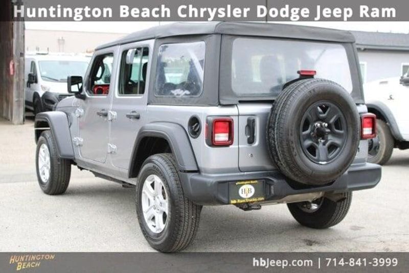 2021 Jeep Wrangler Unlimited SportImage 3