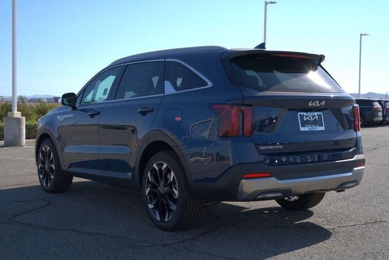 New 2026 Kia Sorento EXImage 5