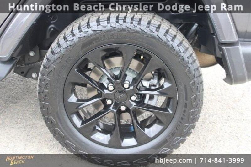 2022 Jeep Wrangler Unlimited Sahara 4xeImage 7