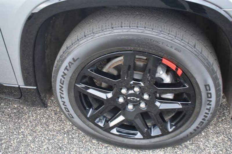 Used 2023 Chevrolet Traverse PremierImage 12