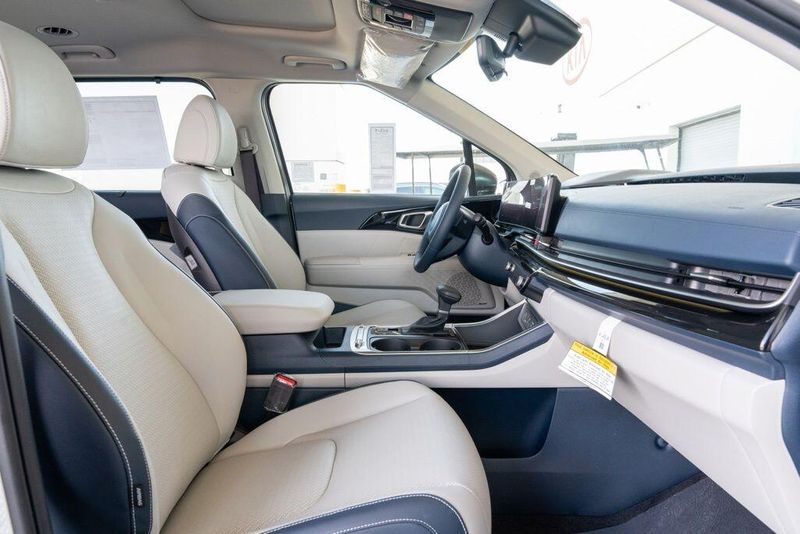 New 2026 Kia Carnival SX PrestigeImage 18