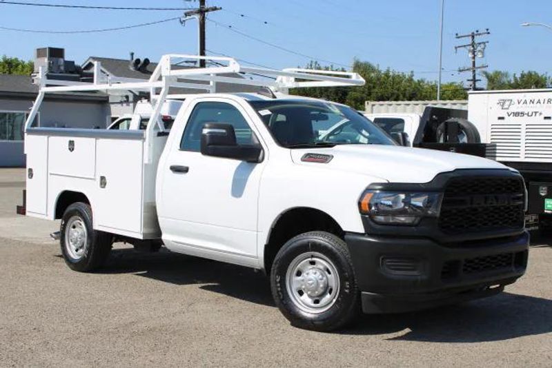 2024 RAM 2500 Tradesman Regular Cab Harbor BodyImage 1