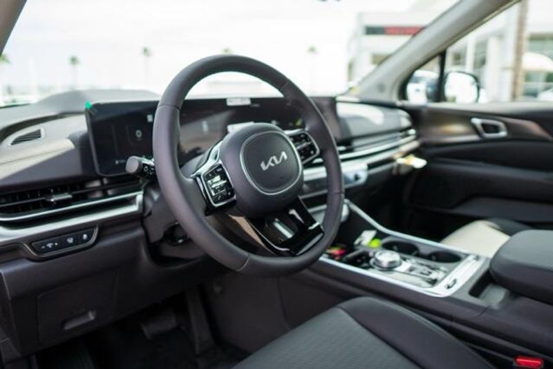 2026 Kia Carnival Hybrid SX PrestigeImage 11