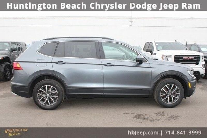 2019 Volkswagen Tiguan 2.0T SEL R-LineImage 6