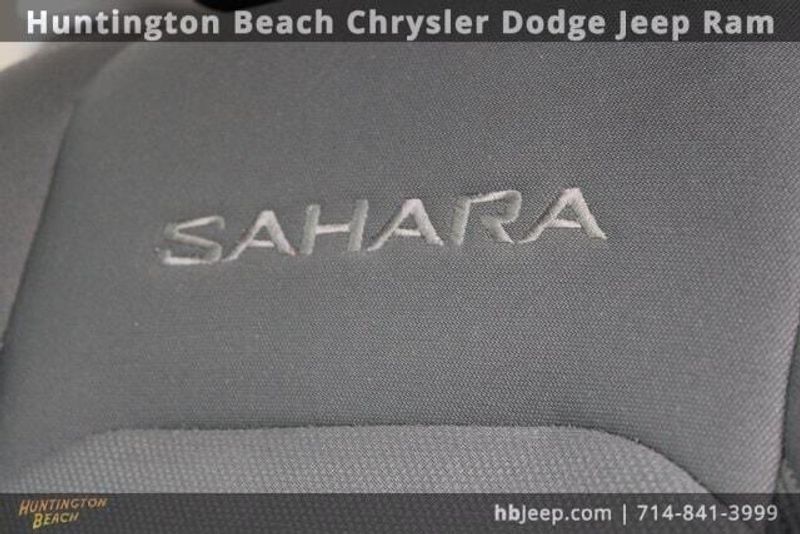 2022 Jeep Wrangler Unlimited SaharaImage 36