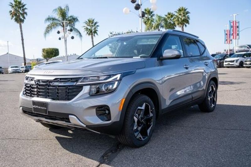 New 2026 Kia Seltos LXImage 3