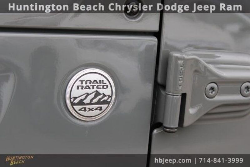2021 Jeep Gladiator OverlandImage 12