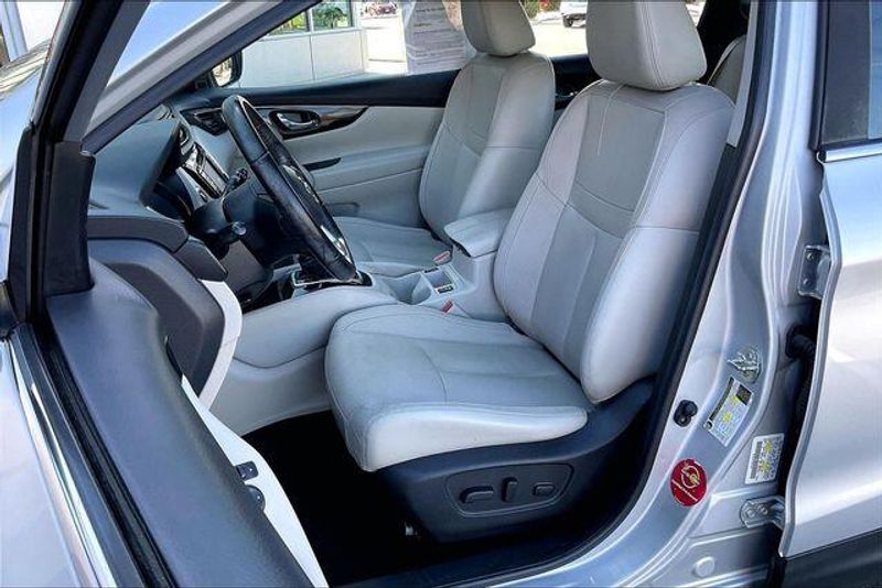 Used 2018 Nissan Rogue Sport SLImage 24