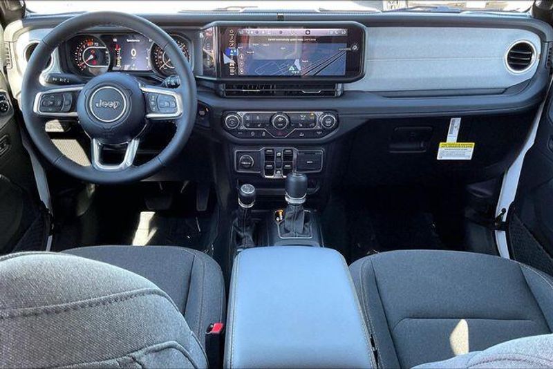 New 2025 Jeep Wrangler 4-door SaharaImage 4