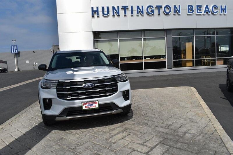 New 2025 Ford Explorer ActiveImage 21