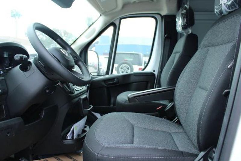 2023 RAM ProMaster 2500 High Roof 159 WBImage 28