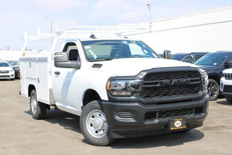 2024 RAM 2500 Tradesman Regular Cab Harbor BodyImage 1