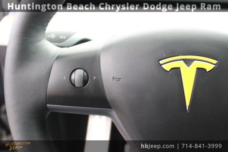 2023 Tesla Model Y Long RangeImage 19