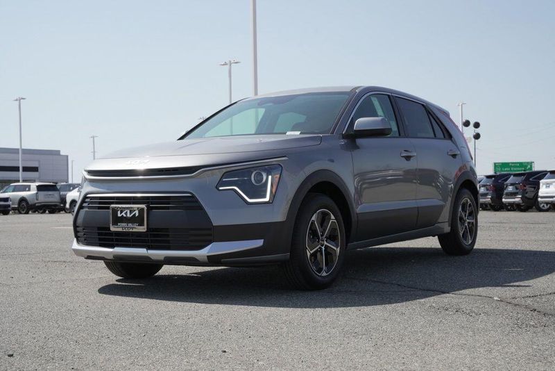 New 2026 Kia Niro EXImage 3
