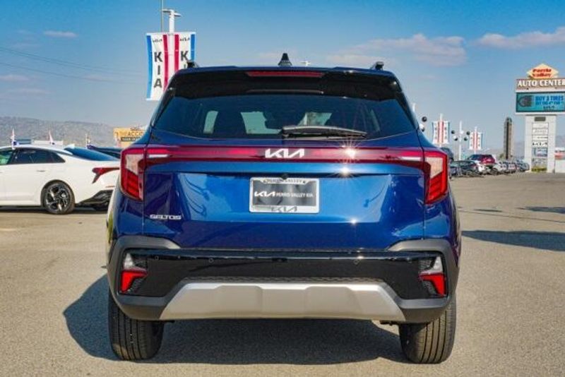 2025 Kia Seltos EXImage 6