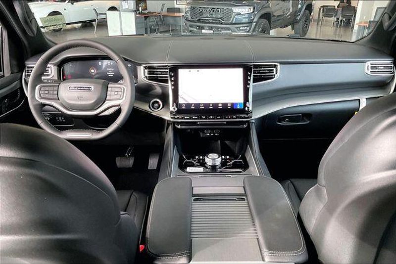 2026 Jeep Grand Wagoneer L Limited Reserve 4x4Image 2