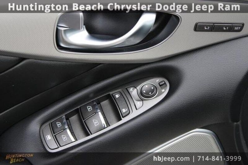 2022 INFINITI Q50 LuxeImage 11