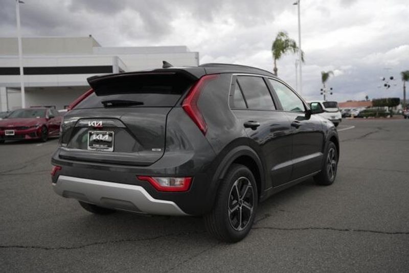 New 2026 Kia Niro EXImage 7