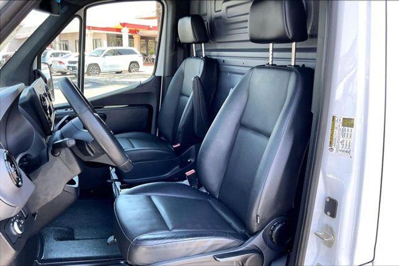Used 2025 Mercedes-Benz Sprinter 2500 Crew 144 WBImage 22