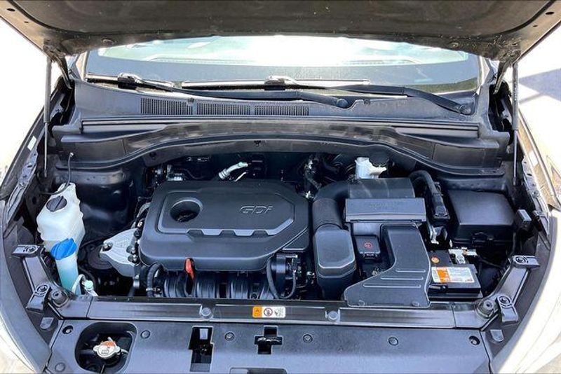 Used 2018 Hyundai Santa Fe Sport 2.4 BaseImage 9