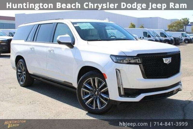 2021 Cadillac Escalade ESV Sport PlatinumImage 1
