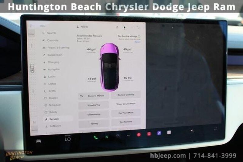 2022 Tesla Model X BaseImage 19