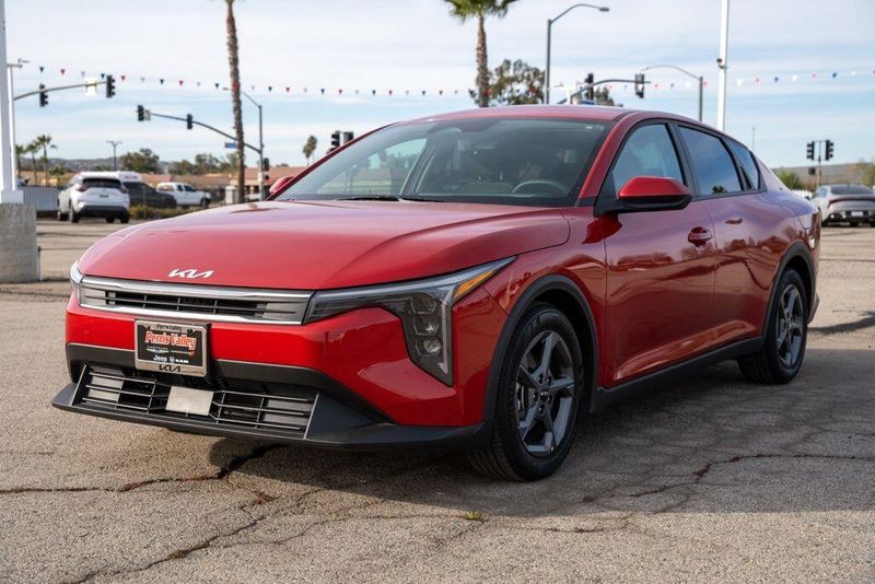 Used 2025 Kia K4 LXSImage 3