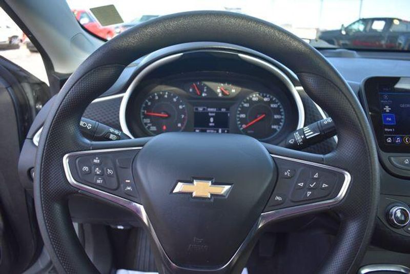 Used 2023 Chevrolet Malibu LTImage 29