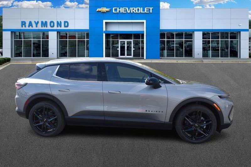 New 2026 Chevrolet Equinox EV LTImage 2