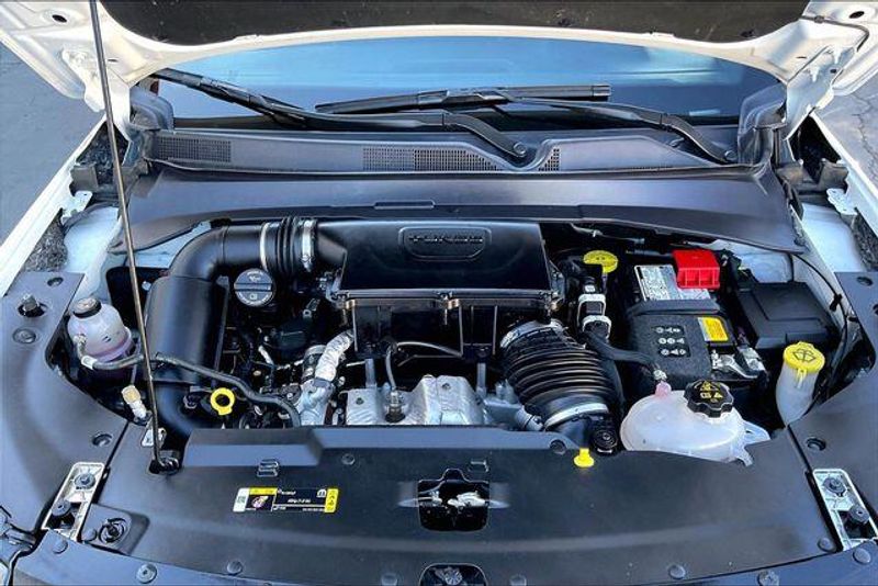 Used 2025 Jeep Compass LimitedImage 9