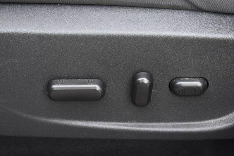 Used 2018 Ford Escape SEImage 21