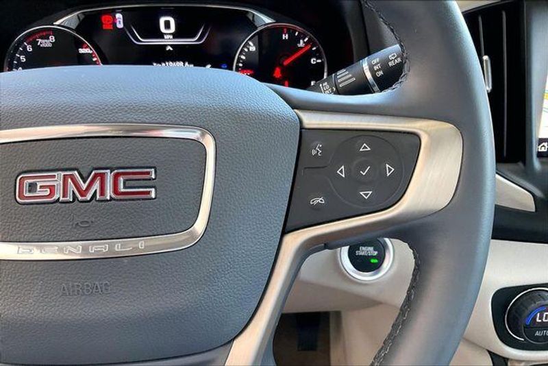 Used 2024 GMC Terrain DenaliImage 19