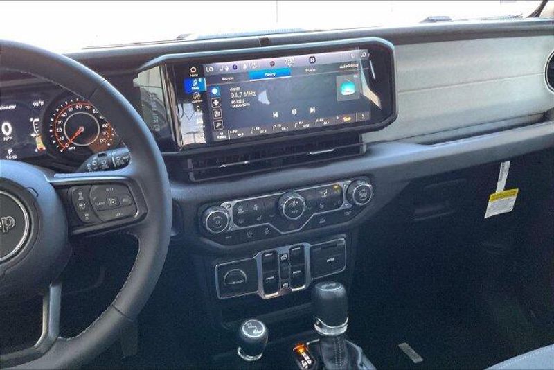 New 2026 Jeep Wrangler 4-door Sport SImage 5