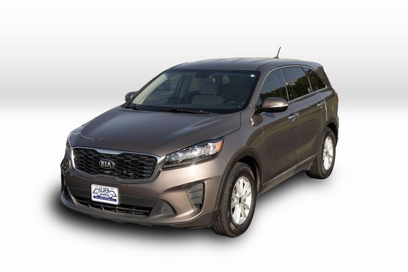 2020 Kia Sorento LXImage 1