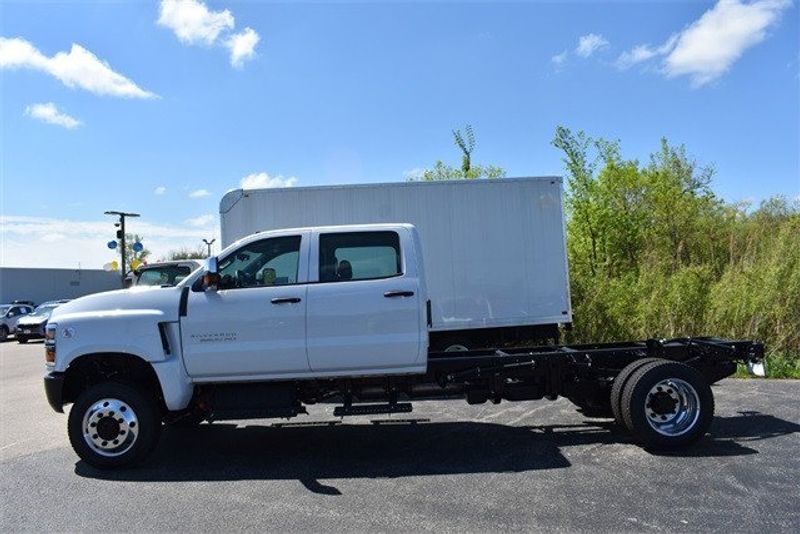 2024 Chevrolet Silverado 6500HD 1WTImage 6